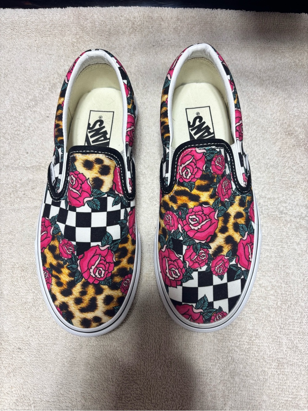 !!BRAND NEW!! Vans Slip-On Sneakers in Pink Rose, Black & White Checkerboard